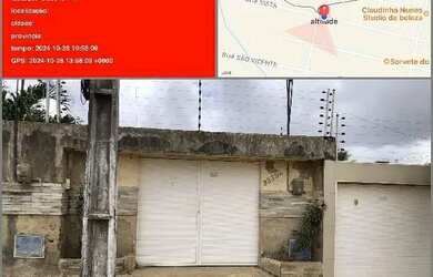 Imagem: A casa possui 2 Dormitórios, 1 Banheiro, 300m² de Área e