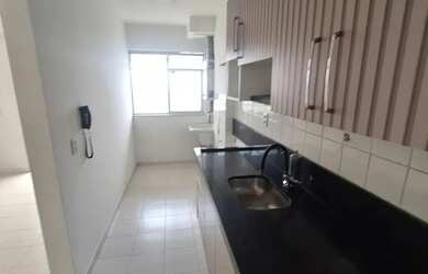 Imagem 2: Imóvel para venda possui 65 metros quadrados com 2 quartos em Centro...