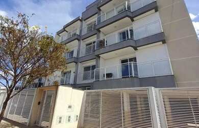 Imagem: O apartamento possui 2 Dormitórios, 1 Banheiro, 2 Vagas na