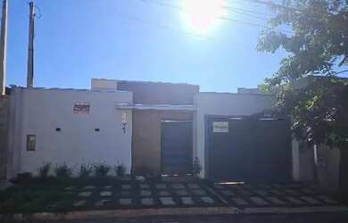 Imagem: A casa em condomínio possui 1 Dormitório, 3 Banheiros, 180m²