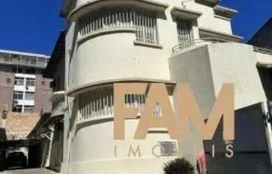 Imagem: O depósito possui 5 Vagas na garagem, 580m² de Área e está