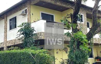 Imagem: A casa em condomínio possui 4 Dormitórios, 5 Banheiros, 2