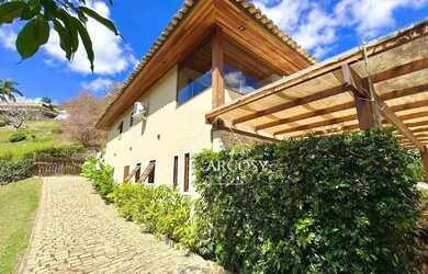 Imagem: A casa em condomínio possui 3 Dormitórios, 4 Banheiros, 3