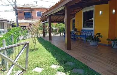 Imagem: A casa em condomínio possui 2 Dormitórios, 1 Banheiro, 2 Vagas