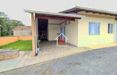 Imagem: A casa em condomínio possui 2 Dormitórios, 1 Banheiro, 2 Vagas