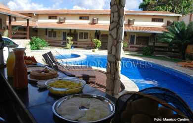 Imagem: A casa possui 5 Dormitórios, 2 Banheiros, 5 Vagas na garagem