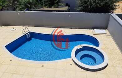 Imagem: A casa em condomínio à venda possui 4 Dormitórios, 5 Banheiros