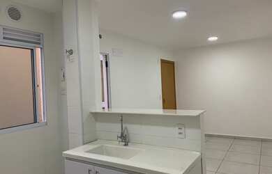 Imagem 5: Vista das Buritis- Planalto, no térreo com Garden. Armário na cozinha