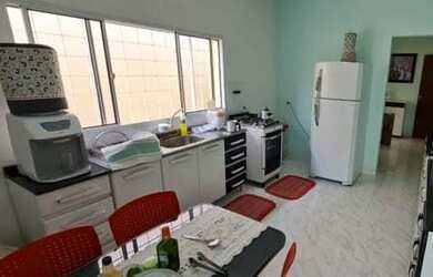 Imagem: A casa possui 2 Dormitórios, 1 Banheiro, 68m² de Área e