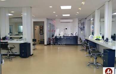 Imagem: O depósito possui 5 Vagas na garagem, 547m² de Área e está