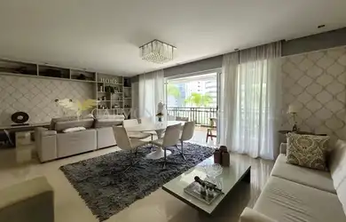 Imagem: O apartamento possui 4 Dormitórios, 5 Banheiros, 2 Vagas na