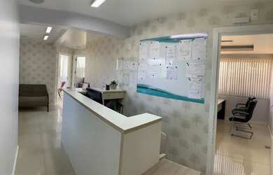 Imagem: O depósito possui 2 Vagas na garagem, 75m² de Área e está