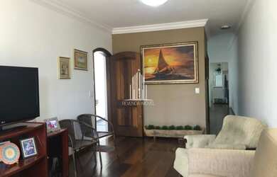 Imagem: A casa possui 3 Dormitórios, 5 Banheiros, 4 Vagas na garagem