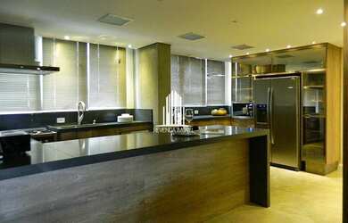 Imagem: O apartamento possui 4 Dormitórios, 5 Banheiros, 2 Vagas na