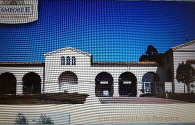 Imagem: A casa em condomínio possui 4 Dormitórios, 5 Banheiros, 5