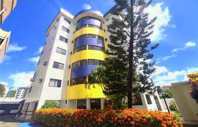 Imagem: O apartamento possui 3 Dormitórios, 2 Banheiros, 1 Vaga na