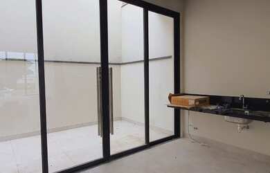 Imagem: O depósito possui 215m² de Área, Imóvel novo e está localizado