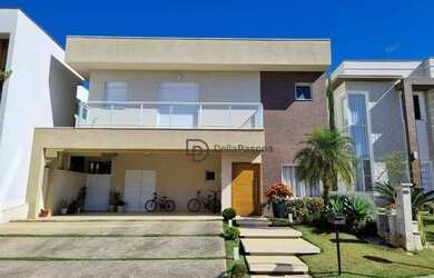 Imagem: A casa em condomínio possui 4 Dormitórios, 4 Banheiros, 4