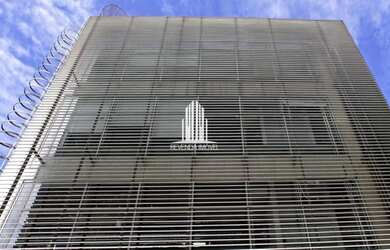 Imagem: O depósito possui 5 Vagas na garagem, 500m² de Área e está