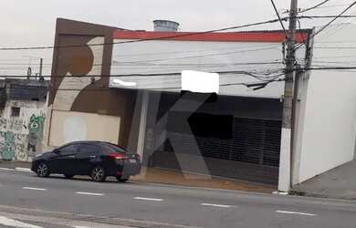 Imagem: O depósito possui 5 Vagas na garagem, 1.431m² de Área e