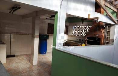 Imagem: A casa possui 4 Dormitórios, 4 Banheiros, 3 Vagas na garagem