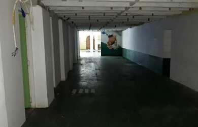 Imagem: A casa possui 5 Dormitórios, 3 Banheiros, 700m² de Área e