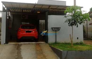 Imagem: A casa possui 2 Dormitórios, 1 Banheiro, 1 Vaga na garagem