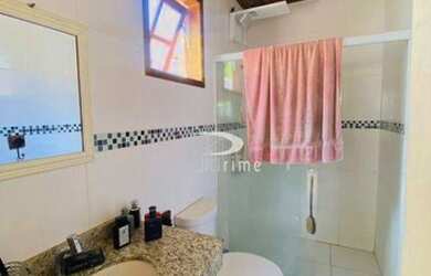 Imagem: A casa possui 4 Dormitórios, 4 Banheiros, 3 Vagas na garagem