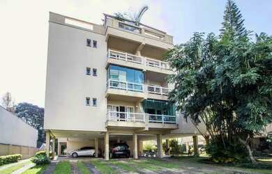 Imagem: O apartamento na cobertura possui 3 Dormitórios, 2 Banheiros