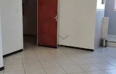 Imagem: O apartamento possui 1 Dormitório, 1 Banheiro, 1 Vaga na garagem