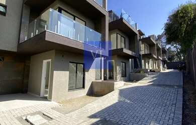 Imagem: A casa em condomínio possui 3 Dormitórios, 3 Banheiros, 2