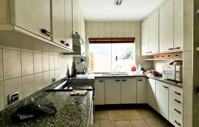 Imagem 9: Casa Para Locacao de 304m² Com 03 Dormitorios Sendo 1 Suite e 5 Vagas...