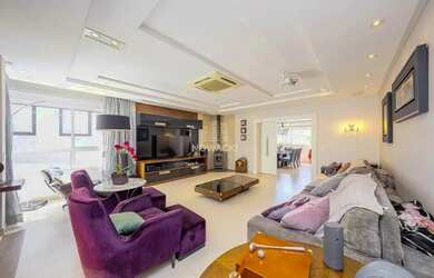 Imagem: A casa em condomínio possui 3 Dormitórios, 5 Banheiros, 4