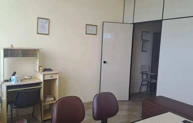 Imagem: O depósito possui 32m² de Área e está localizado em Centro