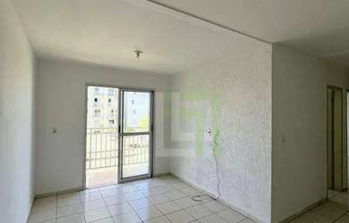 Imagem: O apartamento possui 3 Dormitórios, 1 Banheiro, 1 Vaga na garagem