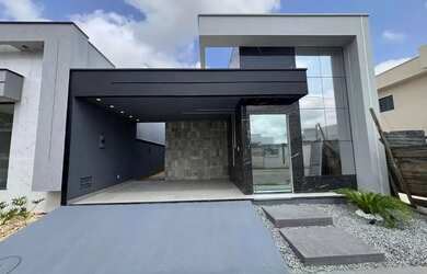 Imagem: A casa possui 2 Dormitórios, 1 Banheiro, 2 Vagas na garagem