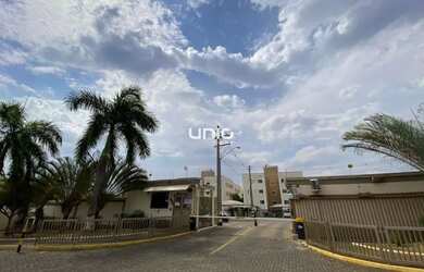 Imagem: O apartamento possui 2 Dormitórios, 1 Banheiro, 2 Vagas na