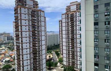 Imagem 2: Apartamento para venda no condomínio Varandas do Mar na Barra com 124...