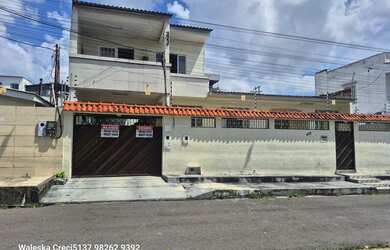 Imagem: A casa possui 5 Dormitórios, 4 Banheiros, 3 Vagas na garagem