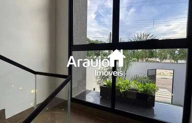 Imagem 10: Alto Padrão e Sofisticação na 507 Sul Sobrado em Frente à Praça com...