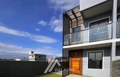 Imagem: A casa possui 2 Dormitórios, 1 Banheiro, 1 Vaga na garagem