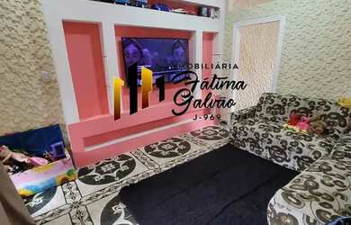 Imagem: A casa possui 2 Dormitórios, 1 Banheiro, 1 Vaga na garagem