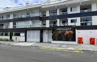 Imagem: O apartamento possui 2 Dormitórios, Acomodam 4 pessoas e 1