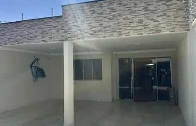 Imagem: A casa possui 3 Dormitórios e está localizado em Nossa Senhora