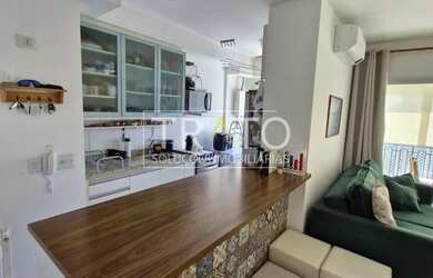 Imagem: O apartamento possui 1 Dormitório, 1 Banheiro, 1 Vaga na garagem