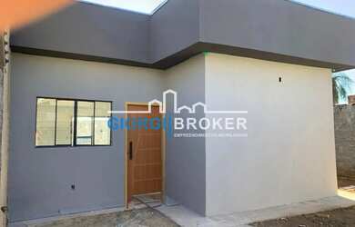 Imagem: A casa à venda possui 2 Dormitórios, 1 Banheiro, 2 Vagas na