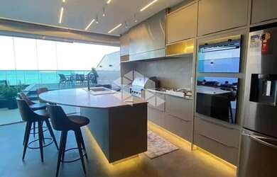 Imagem: O apartamento possui 4 Dormitórios, 5 Banheiros, 4 Vagas na