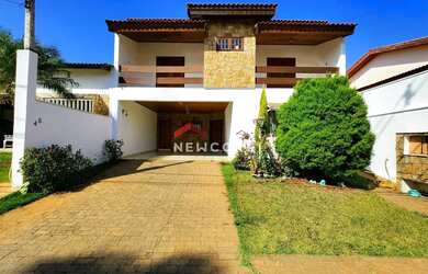 Imagem: A casa em condomínio possui 3 Dormitórios, 4 Banheiros, 4