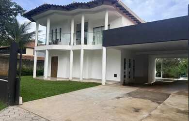 Imagem: A casa em condomínio possui 4 Dormitórios, 4 Banheiros, 1.000m²