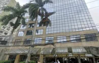 Imagem: O depósito possui 5 Vagas na garagem, 184m² de Área e está